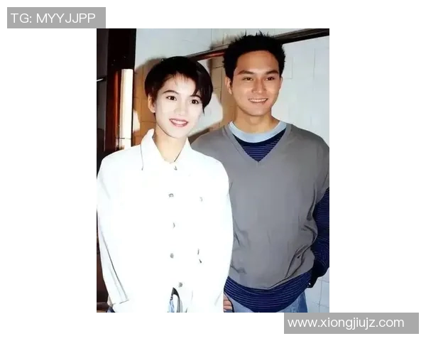 张智霖与足球明星的关系揭秘他在球场上的真实身份与成就