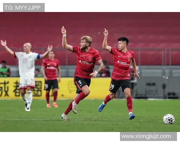 成都足球队逆袭之路揭秘：从低谷到大师赛的辉煌蜕变