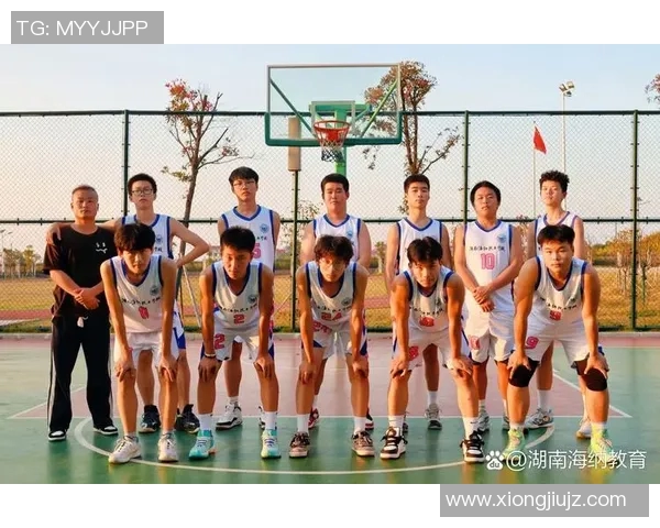 南京篮球队的拼搏之路与杯赛荣耀的背后故事