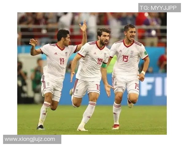 西安足球队杯赛逆袭之旅展现团结拼搏精神与不屈信念 西安足球队杯赛逆袭之旅展现团结拼搏精神与不屈信念