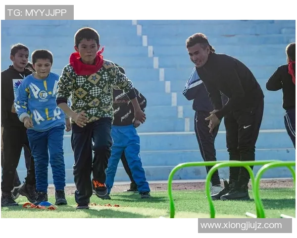 新疆足球之旅：那些曾造访这片土地的足球明星们