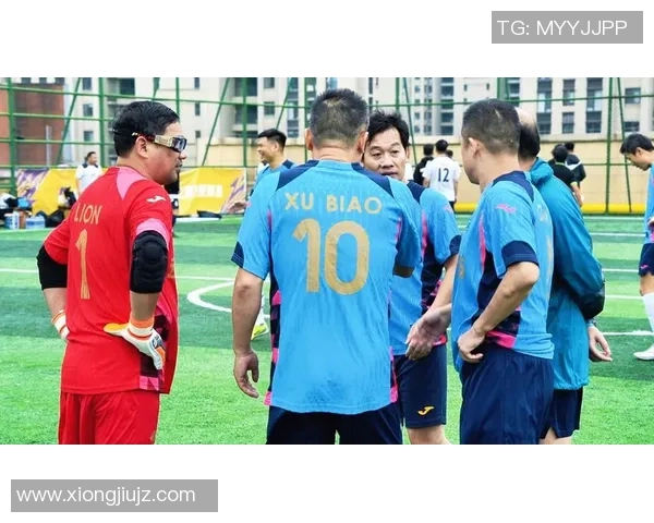 杭州足球队与广州足球队赛后复盘分析比赛节奏与战术表现 杭州足球队与广州足球队赛后复盘分析比赛节奏与战术表现