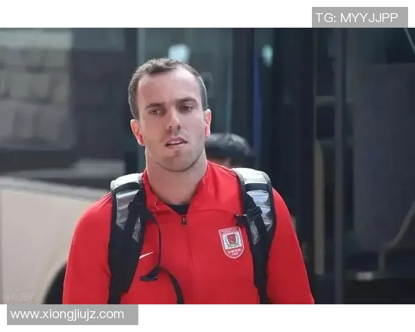 揭秘哪个足球明星因狐臭而被球迷调侃的趣事与背后故事