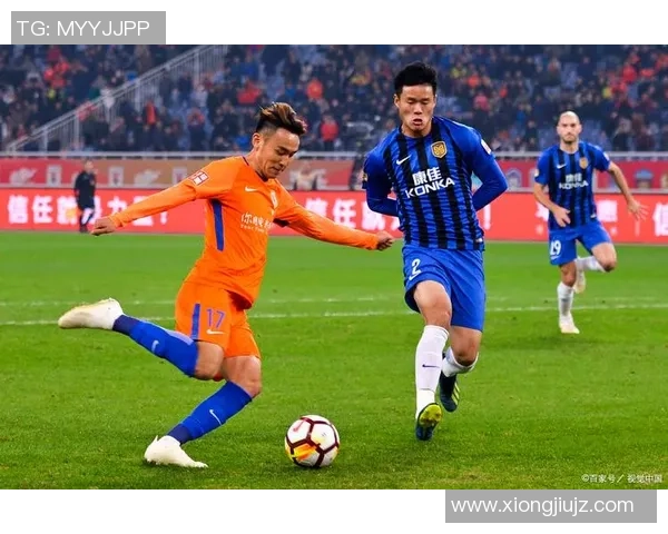 足球明星齐聚北海激情踢球展现风采引发球迷热烈追捧